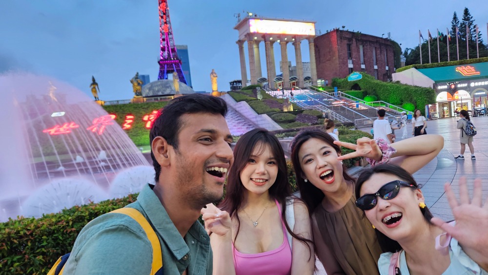 ULTIMATE GUIDE ON A TRAVEL YOUTUBER & INFLUENCER